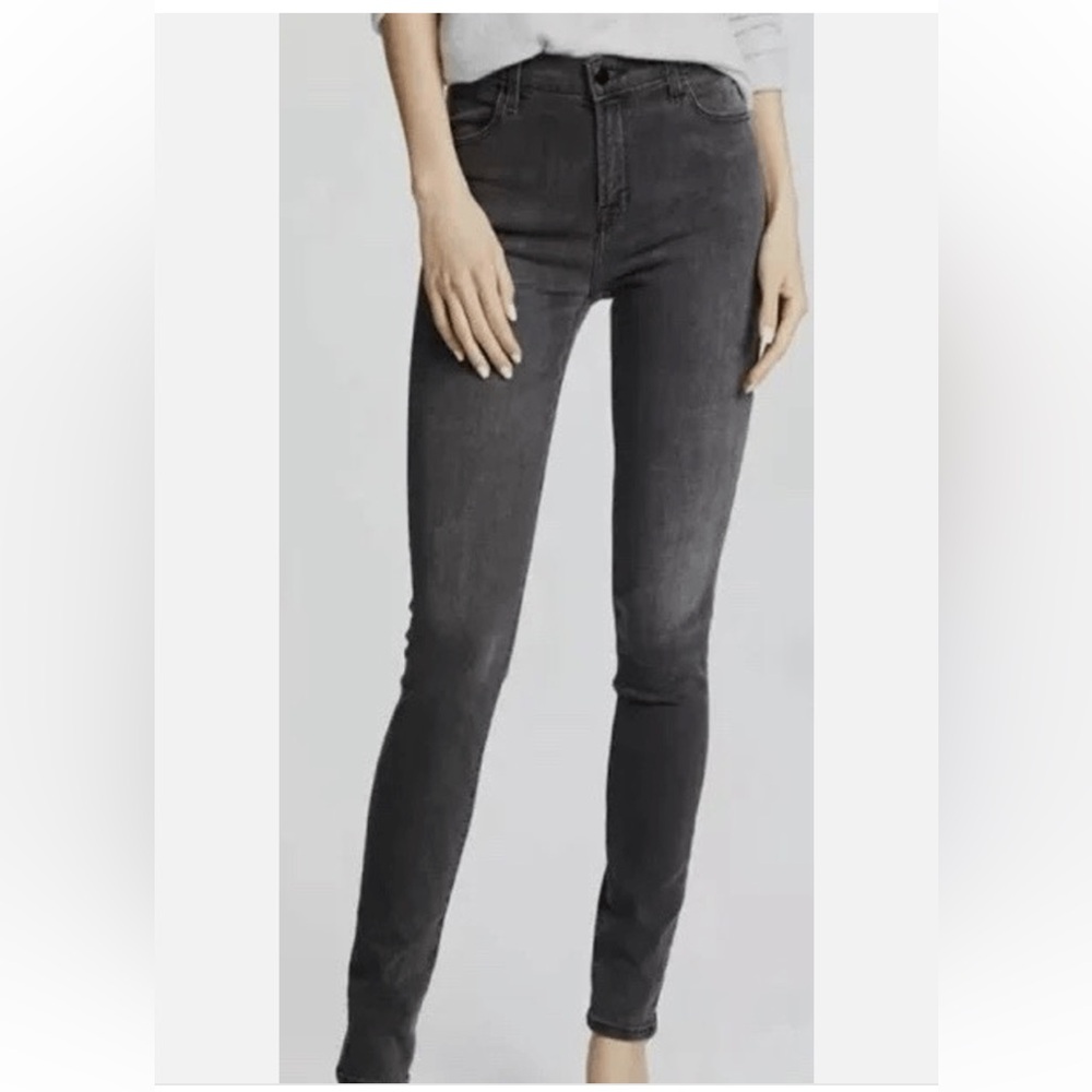 J Brand Maria High Waisted Skinny Jeans in Night Bird. Size 32.